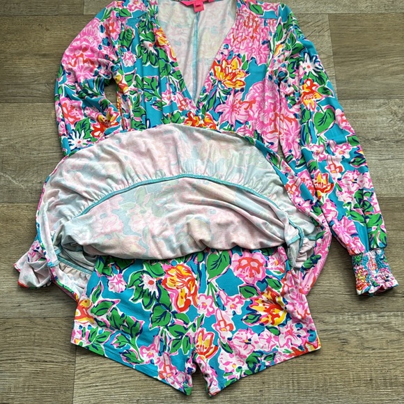 Gently used 🌺 Lilly Pulitzer Floral Romper XS - Picture 4 of 4